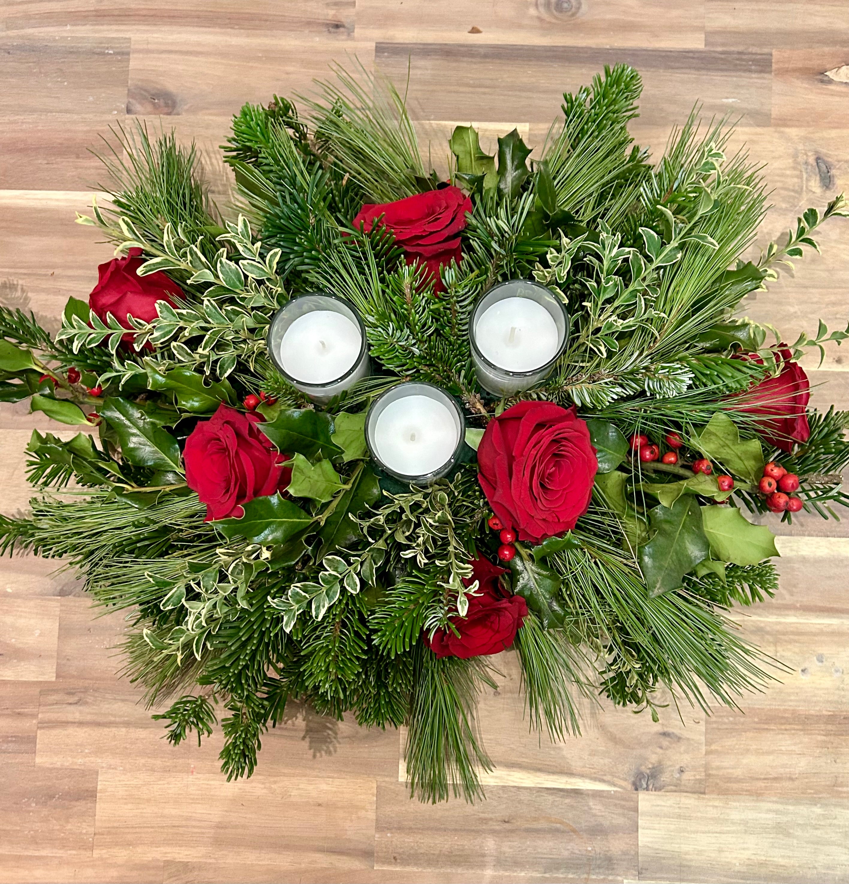 Centre de table de Noël avec 6 roses